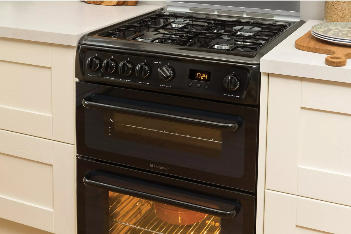 Choosing the Right Gas Cooker: Sizes, Brands, Installation & What to Know